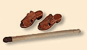 Миниатюрные кожанные туфельки длиной 17 мм. Самые маленькие в мире